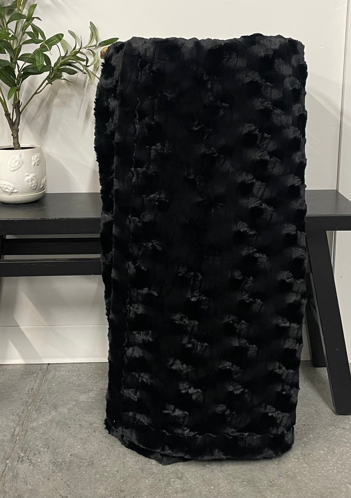Black Luna Throw *RTS*