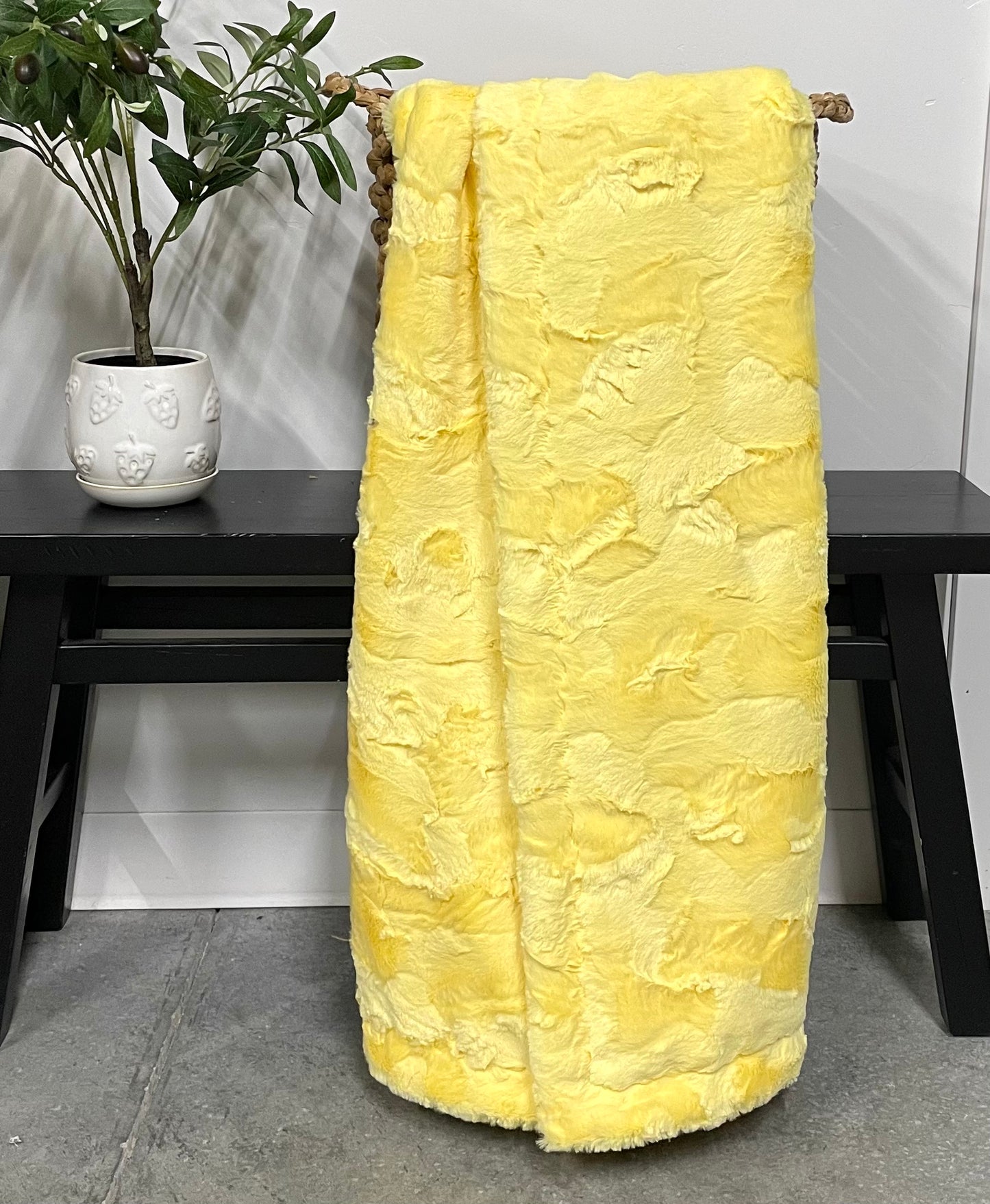 Banana Hide Throw *RTS*