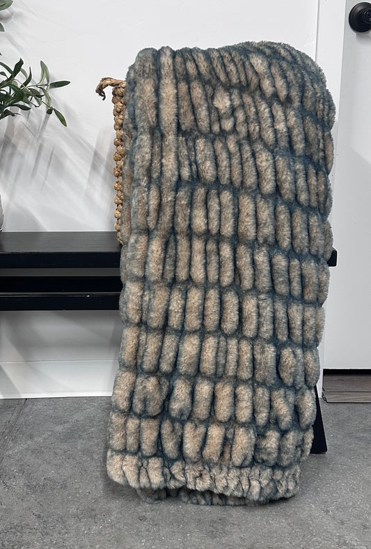 Patina Dolce Milan Throw Blanket *READY TO SHIP*