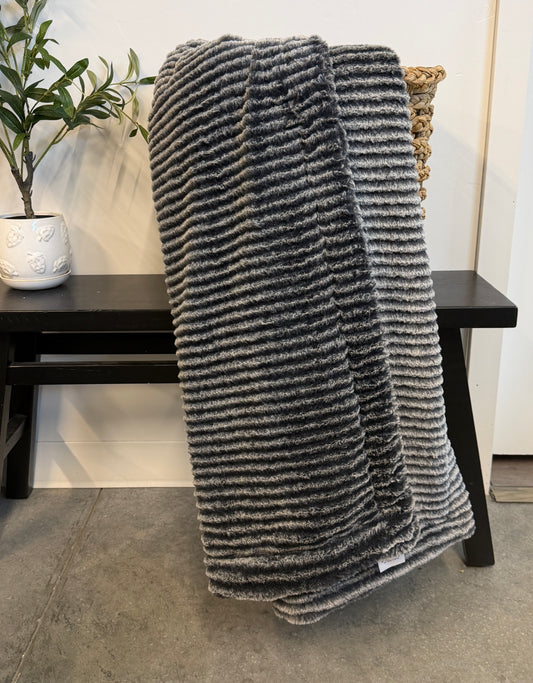 Black Dakota Throw *RTS*