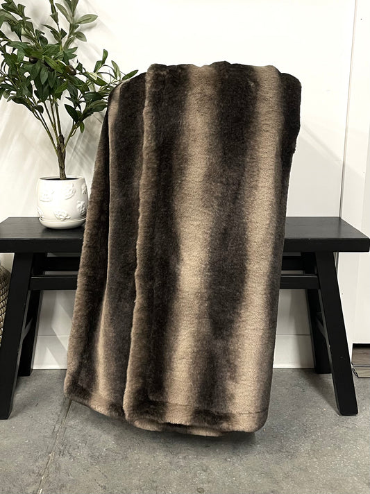 GRACE POINTS Throw Smokey Quartz Denver Blanket