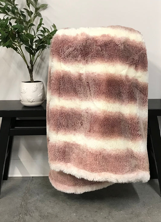 Black Cherry Arctic Chinchilla Crib *RTS*