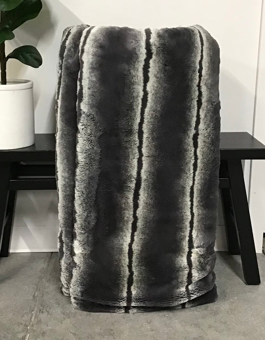 Charcoal Mesa Throw *RTS*