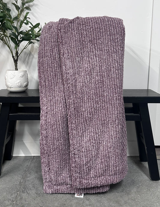 Black Cherry Weave Throw *RTS*