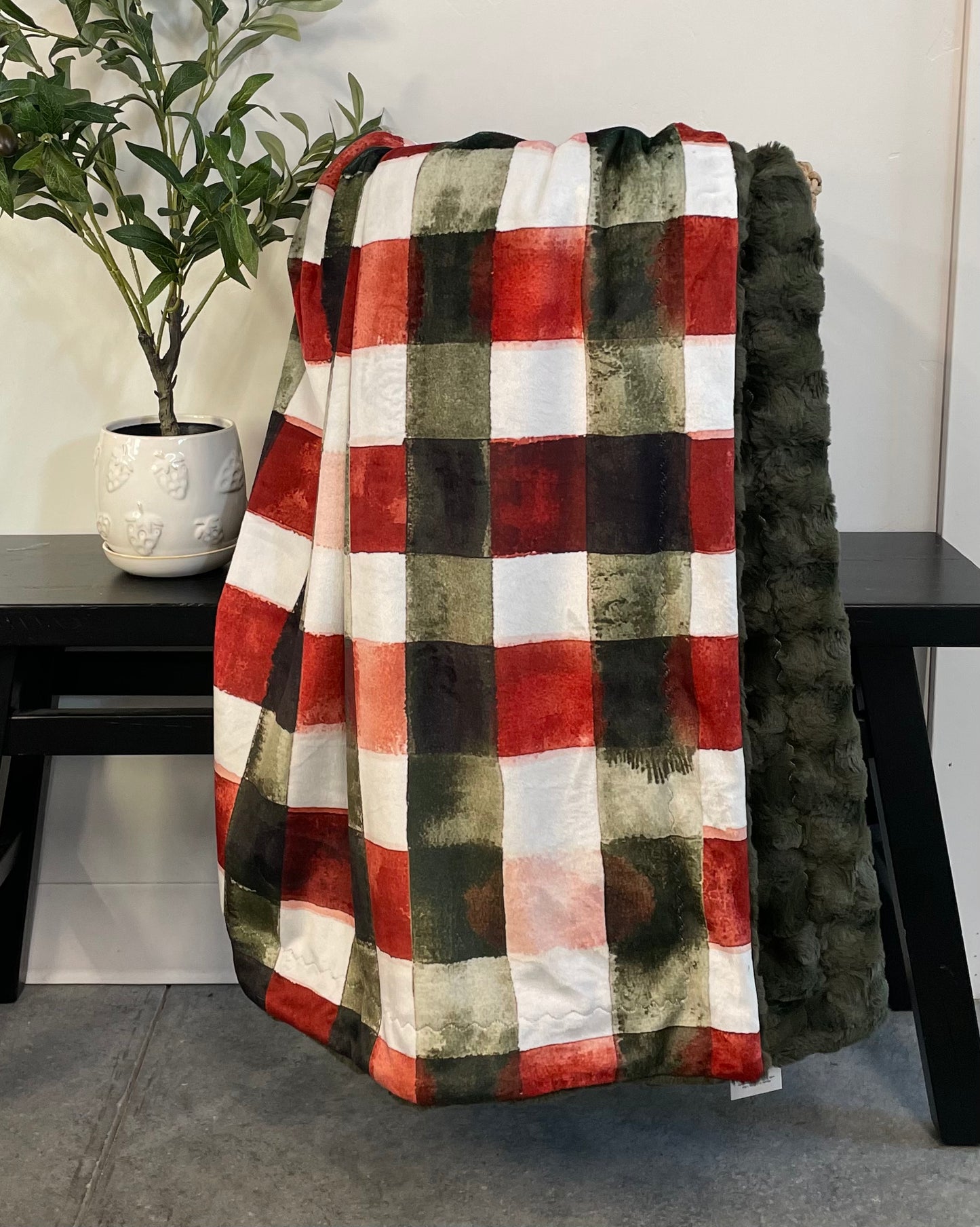 Green & Red Plaid Throw *RTS*