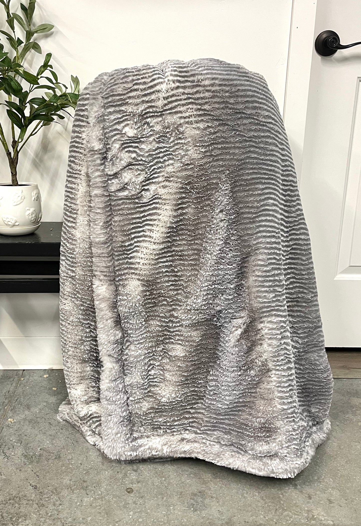 Tinsel Arctic Owl Adult Blanket *READY TO SHIP*